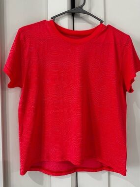 Lululemon Tee